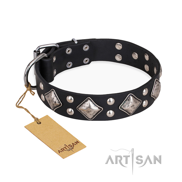 Extraordinary design decorations on genuine leather dog collar