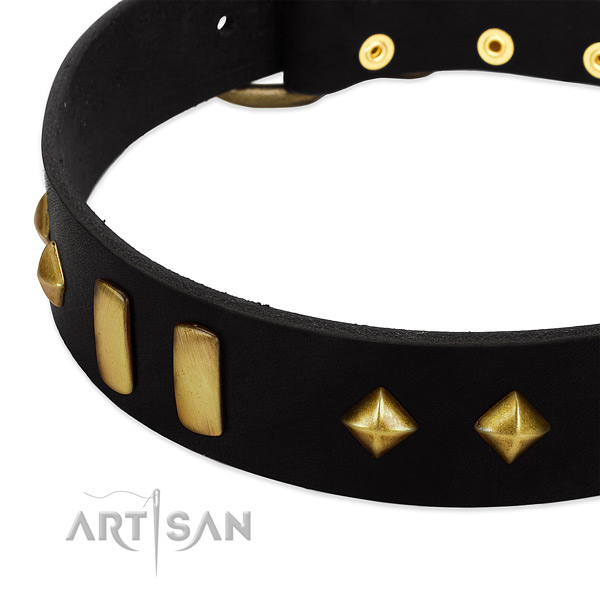Best quality genuine leather dog collar with fashionable decorations