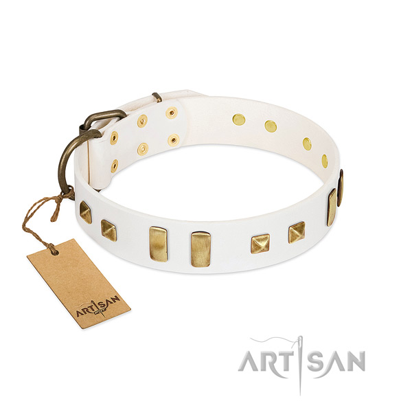Genuine leather dog collar with corrosion resistant D-ring