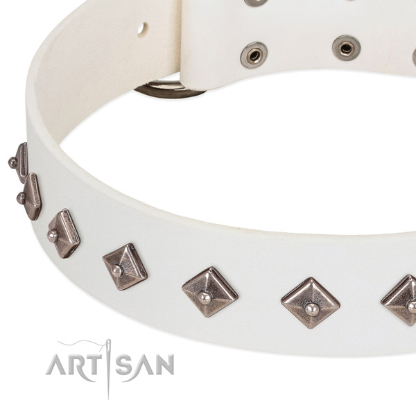 Handcrafted collar of full grain leather for your canine