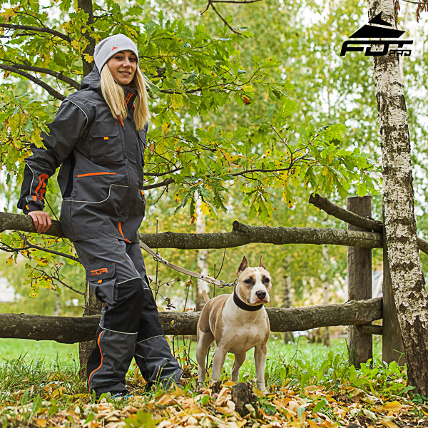 Men and Women Design Pants with Comfortable Back Pockets for Active Dog Training